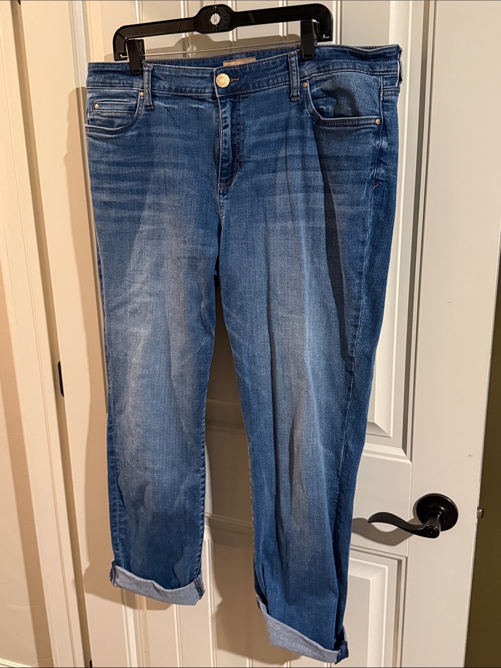 Kut from the Kloth Catherine Boyfriend Jeans - Medium Blue Wash